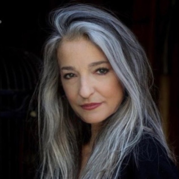 Meet your Posher, Jennifer - Picture 2 of 2